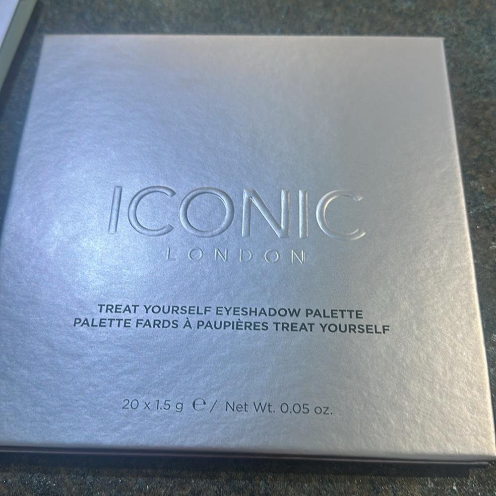 Iconic London: “Treat Yourself” Eyeshadow Palette large - Picture 5 of 8